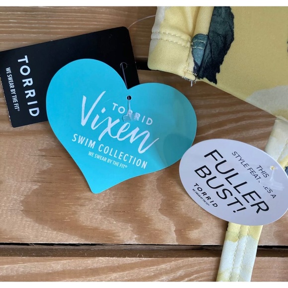 Torrid 💛 Yellow Bikini / Tankini Floral Swim Top - Picture 5 of 8